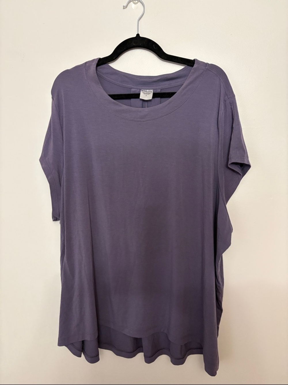 Athleta Lavender Crewneck Short Sleeve Tee